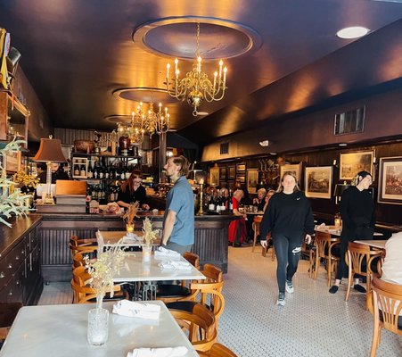 TAILLEUR RESTAURANT by null
