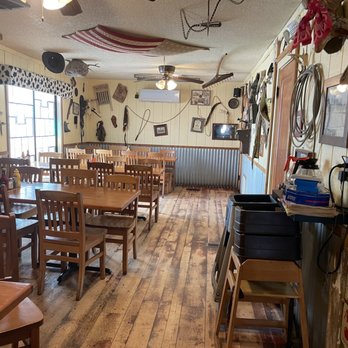 Good Ol' Days - Another dining room - American Near Me - New Baden, Illinois
