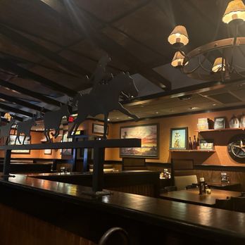 LongHorn Steakhouse - Nice ambience at Longhorn - Steakhouses Near Me - Athens, Georgia
