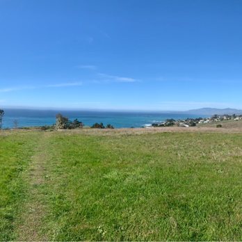 Fiscalini Ranch Preserve - View at the top of the hike. - Beaches Near Me - Cambria, California