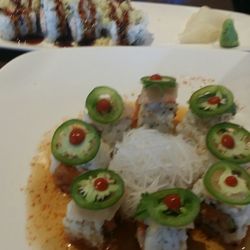 Kona Grill - Huntsville - Picasso roll... if perhaps Picasso decided to be only slightly above average