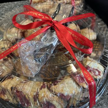 Three Tarts Bakery Cafe - Bakeries Near Me - Northfield, Illinois