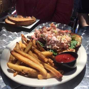 Love Lane Kitchen - The most amazing lobster roll - Breakfast & Brunch Near Me - Mattituck, New York Love Lane Kitchen - The most amazing lobster roll - Breakfast & Brunch Near Me - Mattituck, New York