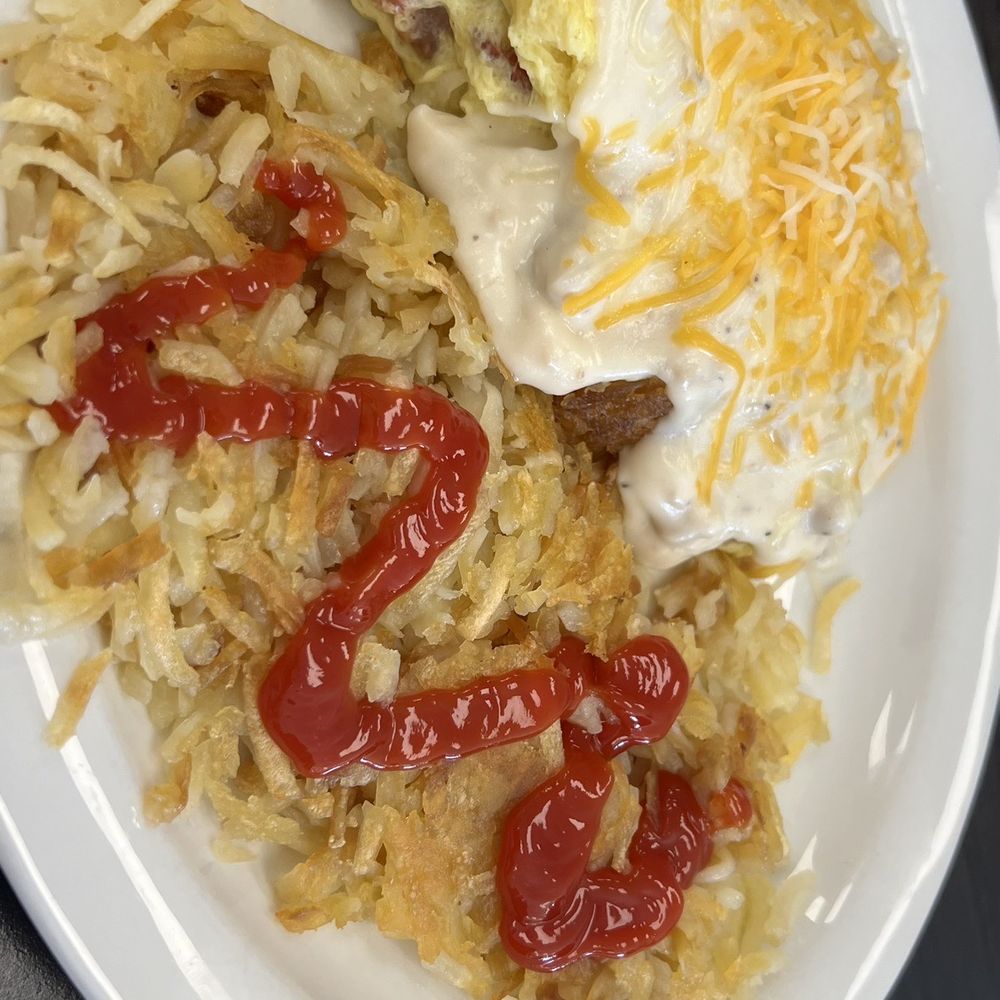 The Grille - Idaho omelette with hashbrowns - Breakfast & Brunch Near Me - Ammon, Idaho The Grille - Idaho omelette with hashbrowns - Breakfast & Brunch Near Me - Ammon, Idaho