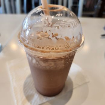 Bogart's Cafe - Mocha espresso Frappe - Breakfast & Brunch Near Me - Honolulu, Hawaii