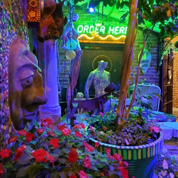 Venice Cafe - Pubs Near Me - Saint Louis, Missouri