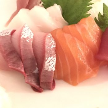 Friends Sushi - Sashimi Deluxe - Sushi Bars Near Me - Chicago, Illinois