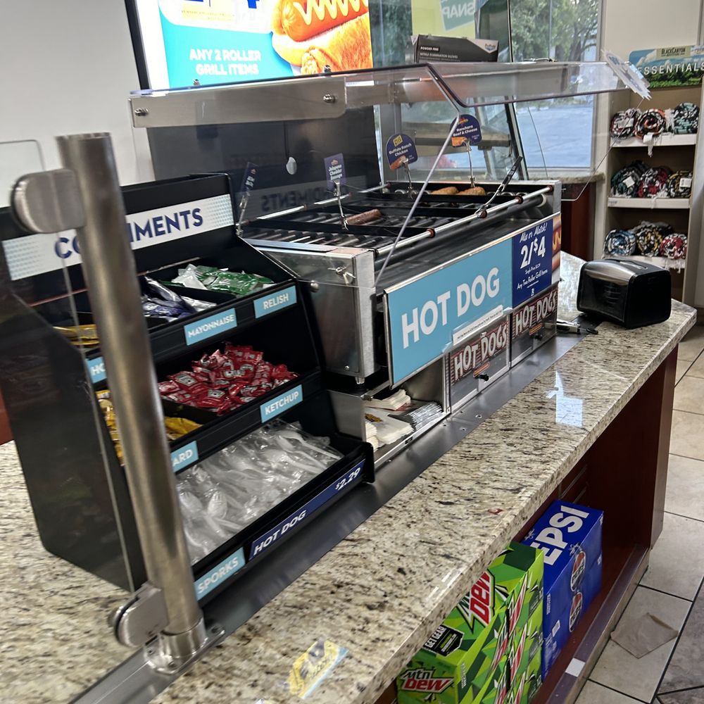 Rocket - Convenience Stores Near Me - Woodland Hills, California