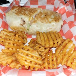 Redwine - Fried chicken wrap w/ waffle fries