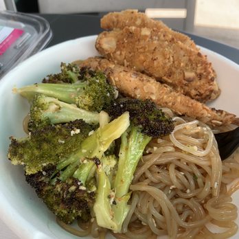 Fresh Kitchen - Almond crusted chicken , Parmesan broccoli , sweet potato noodles. - New American Near Me - Orlando, Florida