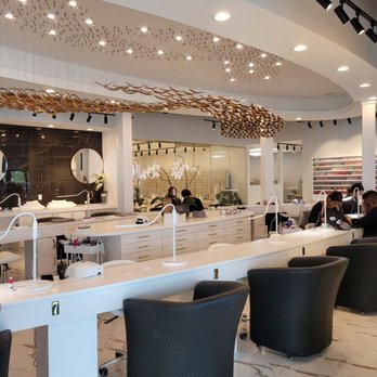 Voncii Nail Bar - Manicure Area - Nail Salons Near Me - O'Fallon, Missouri Voncii Nail Bar - Manicure Area - Nail Salons Near Me - O'Fallon, Missouri