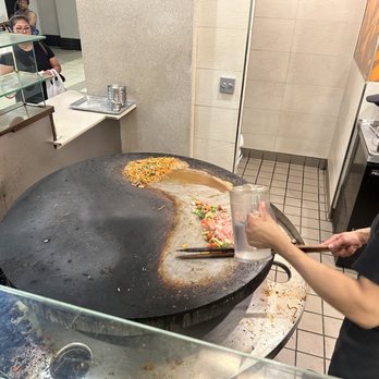 Mongrill - Preparing my order - Barbeque Near Me - Culver City, California Mongrill - Preparing my order - Barbeque Near Me - Culver City, California