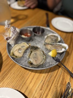 Hank's Oyster Bar, Old Town by null