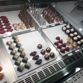 Le Macaron French Pastries - Macarons Near Me - La Jolla, California