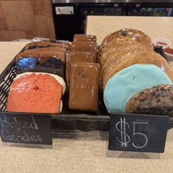 J’s Bbq - Baked goods - Barbeque Near Me - Olathe, Kansas J’s Bbq - Baked goods - Barbeque Near Me - Olathe, Kansas