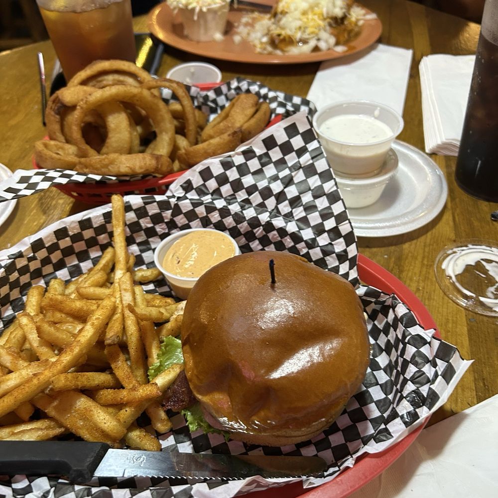 Buffalo Bar & Grill - Open face chili burger. Onion rings. Club sandwich. - American Near Me - Payson, Arizona Buffalo Bar & Grill - Open face chili burger. Onion rings. Club sandwich. - American Near Me - Payson, Arizona