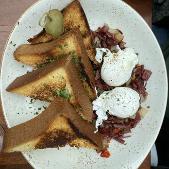 Park Chalet - Corned Beef Hash, poached eggs, toast - Breweries Near Me - San Francisco, California Park Chalet - Corned Beef Hash, poached eggs, toast - Breweries Near Me - San Francisco, California