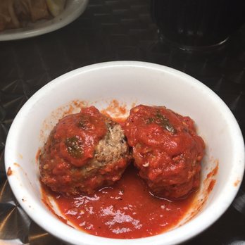 Patrizia's - Williamsburg - Pizza Near Me - Brooklyn, New York
