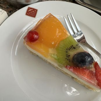 Conditorei Sluka - Patisserie/Cake Shop Near Me - Vienna, 9
