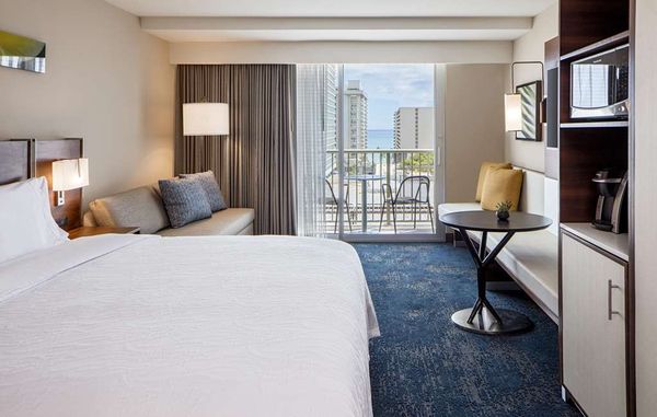 Hilton Garden Inn Waikiki Beach by null