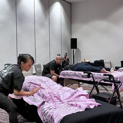 E's the Pain-Lomilomi Therapy - Mahina and Enrick in Lahaina