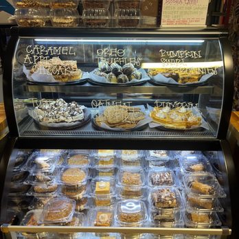 Mountain Goat Market - Dessert case - Delis Near Me - Monteagle, Tennessee Mountain Goat Market - Dessert case - Delis Near Me - Monteagle, Tennessee