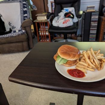 Wendy's - Spicy chicken - Burgers Near Me - Centerville, Ohio Wendy's - Spicy chicken - Burgers Near Me - Centerville, Ohio