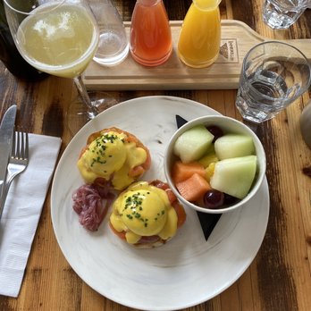 Stonesedge Kitchen - Breakfast & Brunch Near Me - Whistler, British Columbia