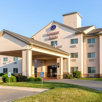 Comfort Suites Burlington - Hotels Near Me - Burlington, Iowa