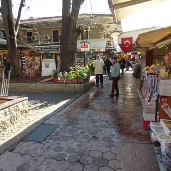 Sahaflar Çarşısı - Landmarks & Historical Buildings Near Me - Istanbul, 34