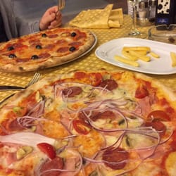 Ristorante BAR Pizzeria AL Porto - First night in Italy