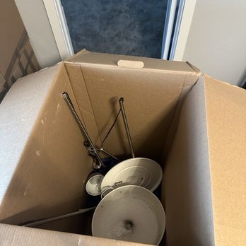 Reliable Van & Storage - Inside of one box. - Movers Near Me - Elizabeth, New Jersey Reliable Van & Storage - Inside of one box. - Movers Near Me - Elizabeth, New Jersey
