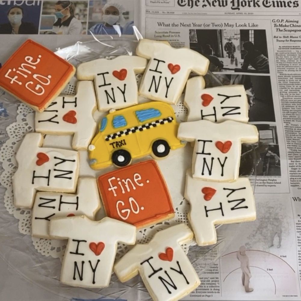 Cookies by Design - New York bon voyage - Desserts Near Me - Boca Raton, Florida Cookies by Design - New York bon voyage - Desserts Near Me - Boca Raton, Florida