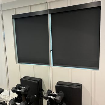 Sunset Blinds & Shades - Home gym - Shades & Blinds Near Me - Los Angeles, California Sunset Blinds & Shades - Home gym - Shades & Blinds Near Me - Los Angeles, California