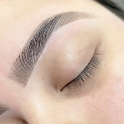 Lash Addict Beauty And Spa - Brow shaping tint