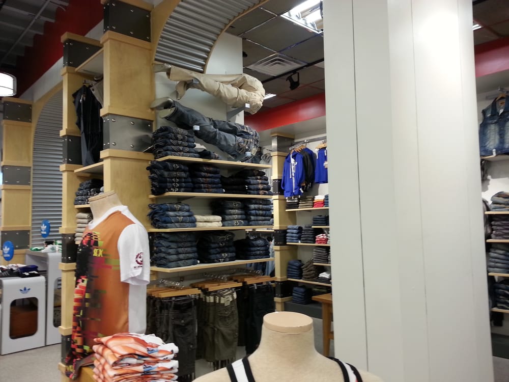 TOPS & BOTTOMS Updated October 2024 12 Photos & 10 Reviews 219 Mannheim Rd, Bellwood