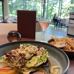 Crab and peach salad with truffle fries and a martin Crab and peach salad with truffle fries and a martin