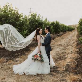 J'aime Bridal - Photos by Jenny Collen Photography - Bridal Near Me - Pleasanton, California