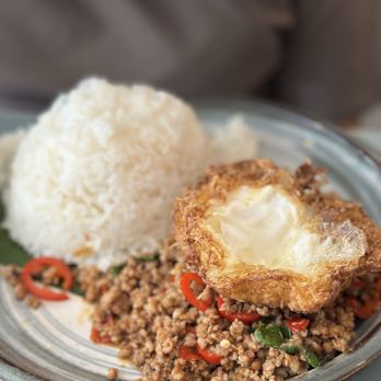 They Say That - Pad Kra Pao lunch special - Thai Near Me - Brooklyn, New York They Say That - Pad Kra Pao lunch special - Thai Near Me - Brooklyn, New York