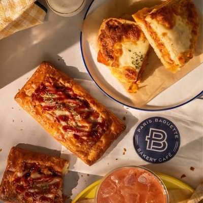 Paris Baguette by null