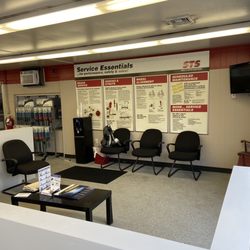 STS Tire - Waiting area