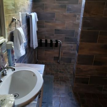 Villa de Coral - Bathroom.  Notice the amazing tile work! - Vacation Rentals Near Me - Valle De Guadalupe, BCN