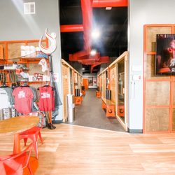 HOTWORX - Springdale - Entry