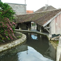 Canton Condé en Brie - Le lavoir vu du côté lavage