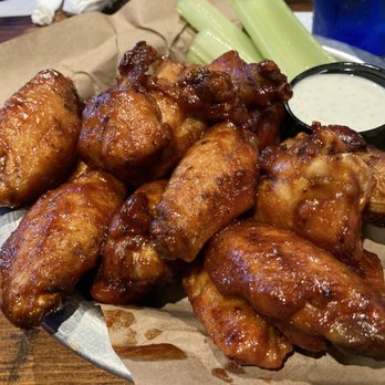Ole Red - Crispy fried chicken wings - Southern Near Me - Orlando, Florida Ole Red - Crispy fried chicken wings - Southern Near Me - Orlando, Florida