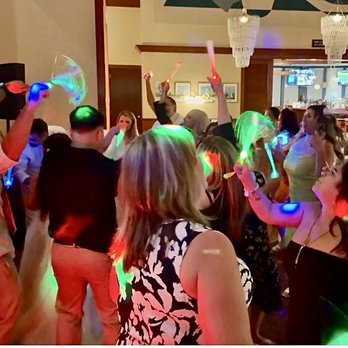 DJ Jerson Andrade - Jerson got every age group on the dance floor - DJs Near Me - Chula Vista, California