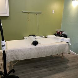 Dr. Lee Acupuncture Clinic