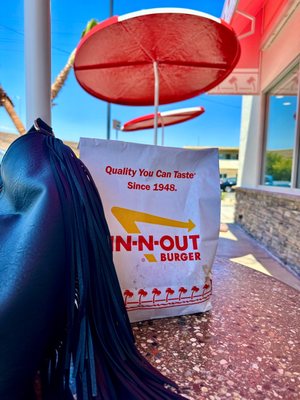In-N-Out Burger by null