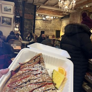Maison Bagatelle - Strawberry Nutella Crepe - Bistros Near Me - Montreal, Quebec Maison Bagatelle - Strawberry Nutella Crepe - Bistros Near Me - Montreal, Quebec