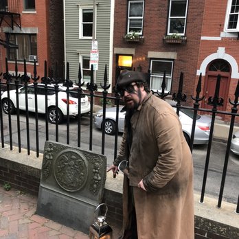 Ghosts & Gravestones - Historical Tours Near Me - Boston, Massachusetts Ghosts & Gravestones - Historical Tours Near Me - Boston, Massachusetts